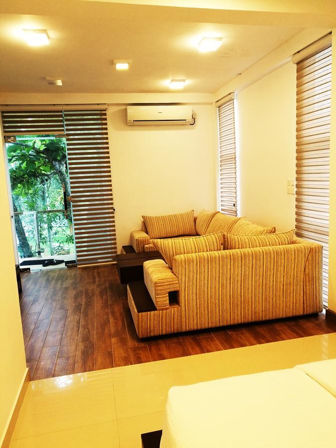 Oak Residencies Vila Kiribathgoda Exterior foto